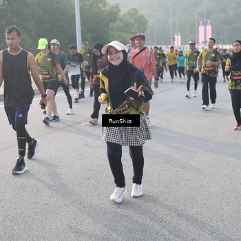 Runner Photo 6850140