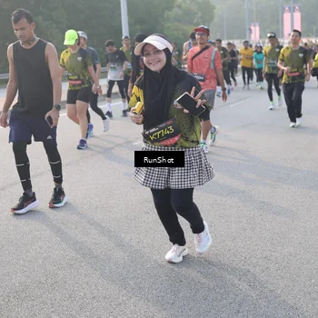 Runner Photo 6850145