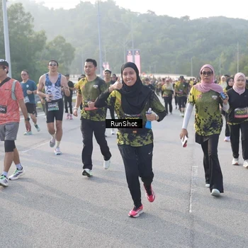 Runner Photo 6850172