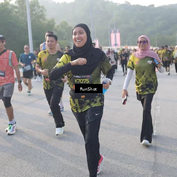 Runner Photo 6850201