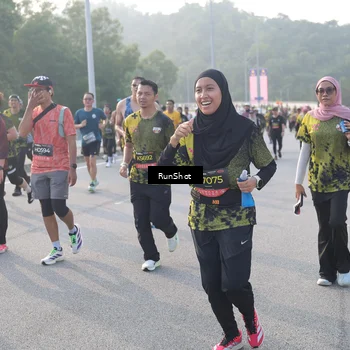 Runner Photo 6850203