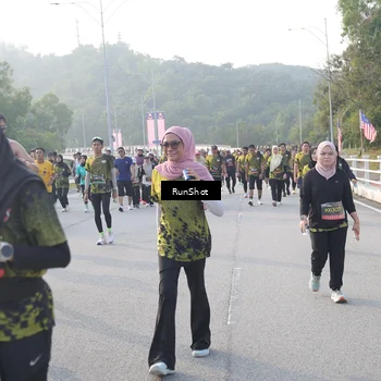 Runner Photo 6850220