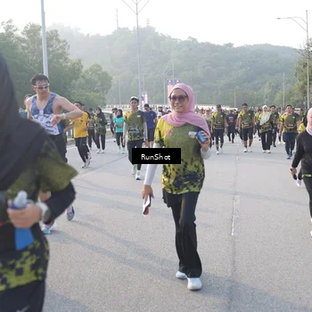 Runner Photo 6850227