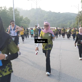 Runner Photo 6850241