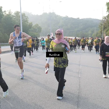 Runner Photo 6850245