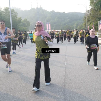 Runner Photo 6850256