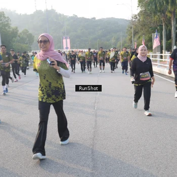 Runner Photo 6850266