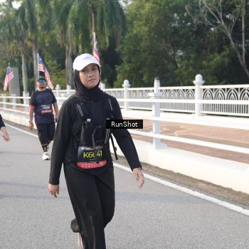 Runner Photo 6850276