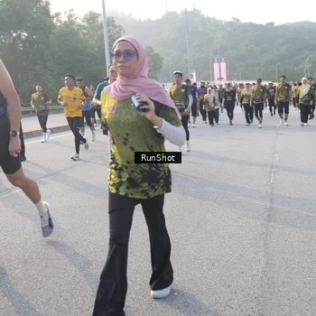 Runner Photo 6850287