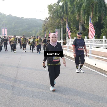 Runner Photo 6850301