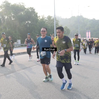 Runner Photo 6850336