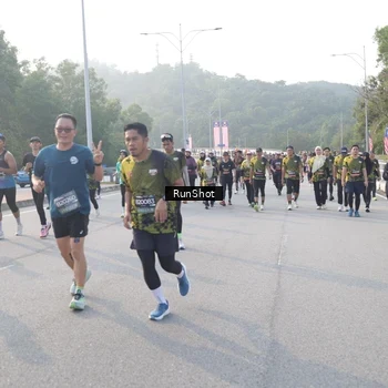 Runner Photo 6850341