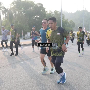 Runner Photo 6850346