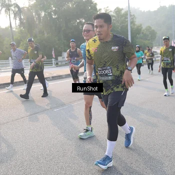 Runner Photo 6850355