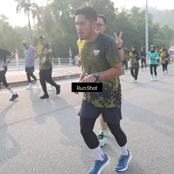 Runner Photo 6850370