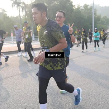 Runner Photo 6850372