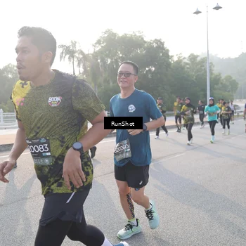 Runner Photo 6850383