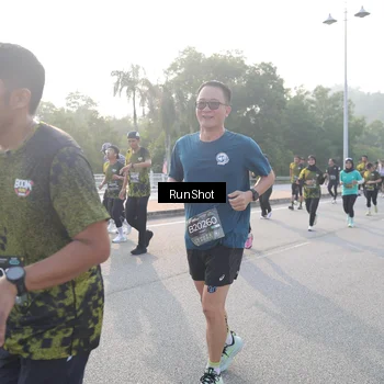 Runner Photo 6850406