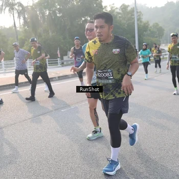 Runner Photo 6850420