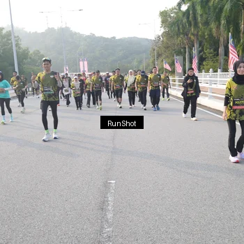 Runner Photo 6850443
