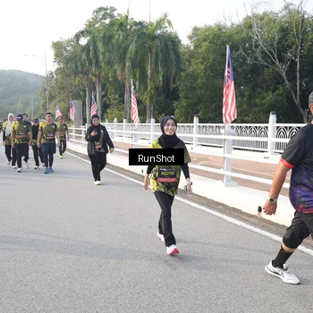 Runner Photo 6850460