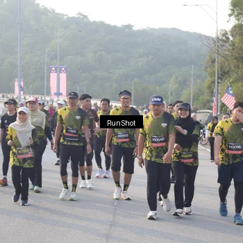 Runner Photo 6850521