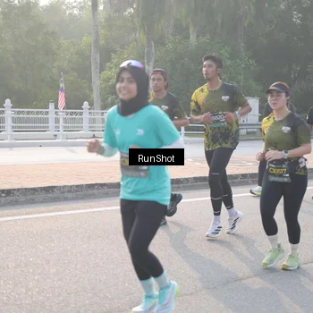 Runner Photo 6850542