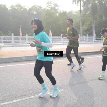 Runner Photo 6850560