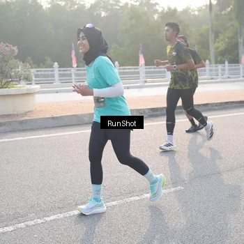 Runner Photo 6850571
