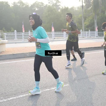 Runner Photo 6850576