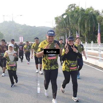 Runner Photo 6850651
