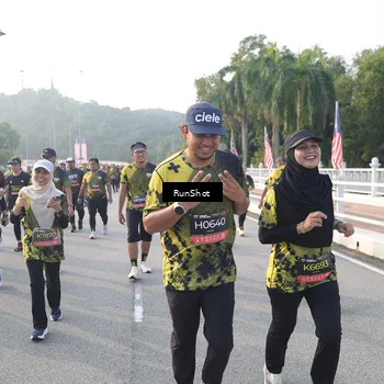 Runner Photo 6850654