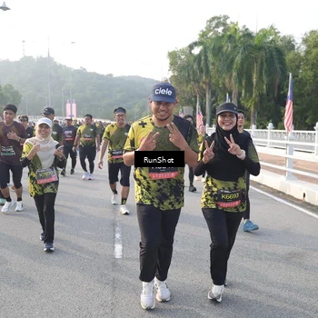 Runner Photo 6850663