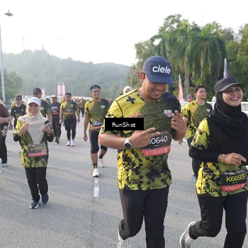 Runner Photo 6850670