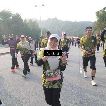 Runner Photo 6850723