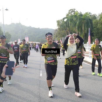 Runner Photo 6850734