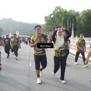 Runner Photo 6850736