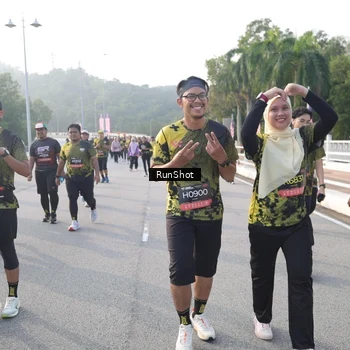 Runner Photo 6850763
