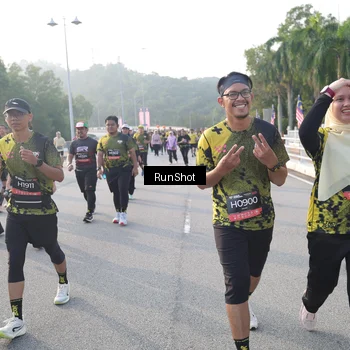 Runner Photo 6850766