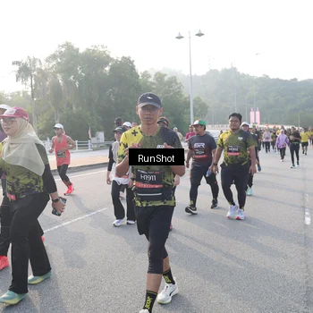 Runner Photo 6850779