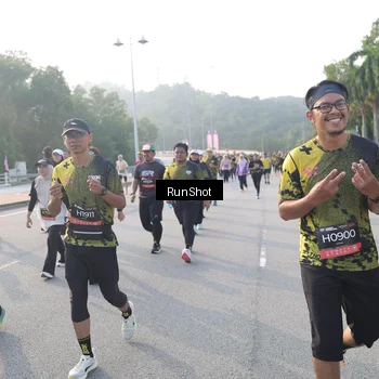 Runner Photo 6850793