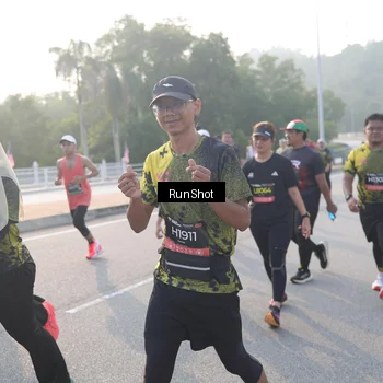 Runner Photo 6850803