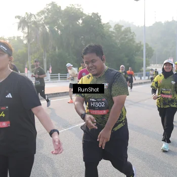 Runner Photo 6850855