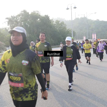 Runner Photo 6850957