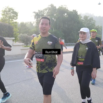 Runner Photo 6850993
