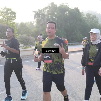 Runner Photo 6850995