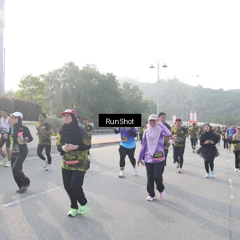 Runner Photo 6851093