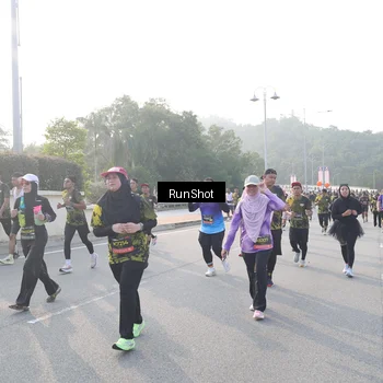 Runner Photo 6851106