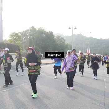 Runner Photo 6851109