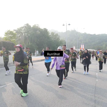 Runner Photo 6851112